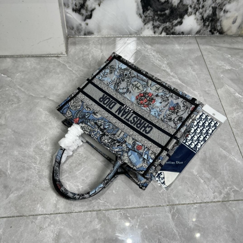 Dior Shopping Bags